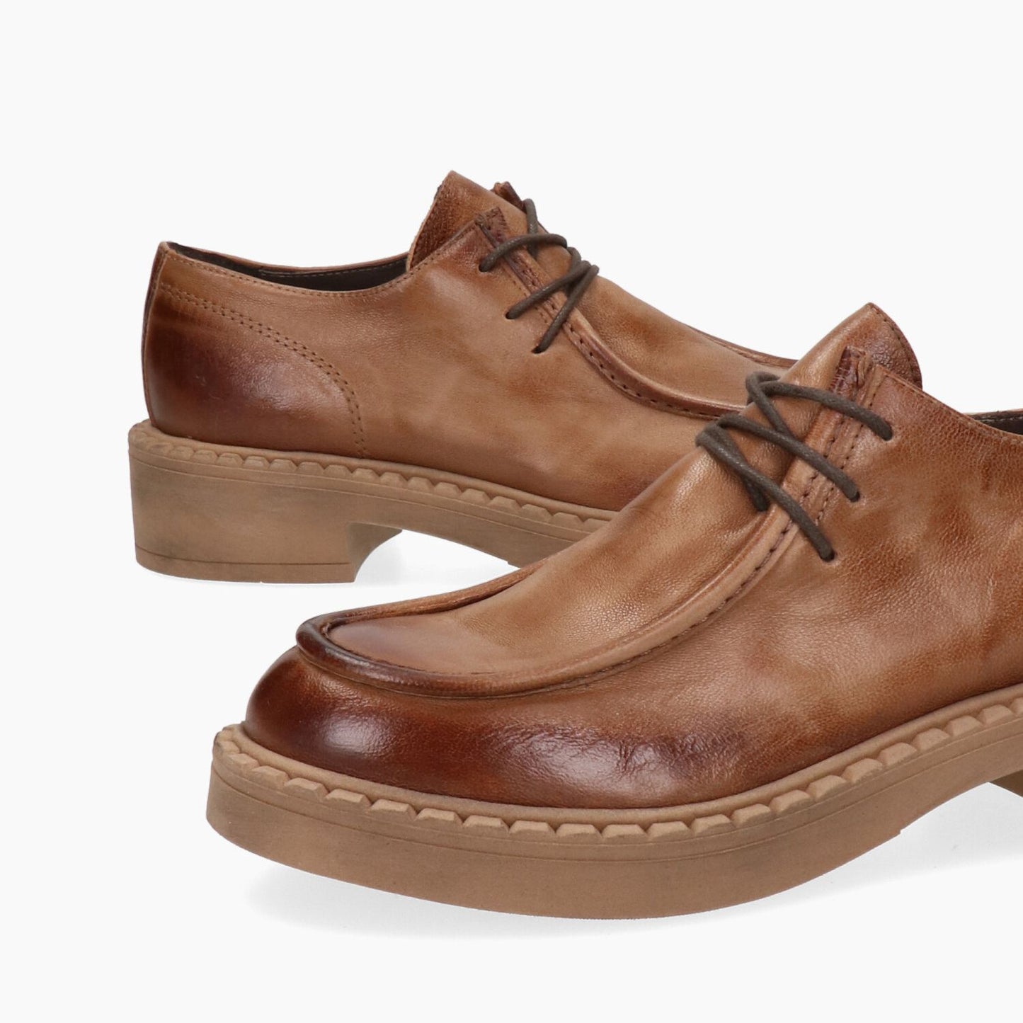 Schnürschuhe