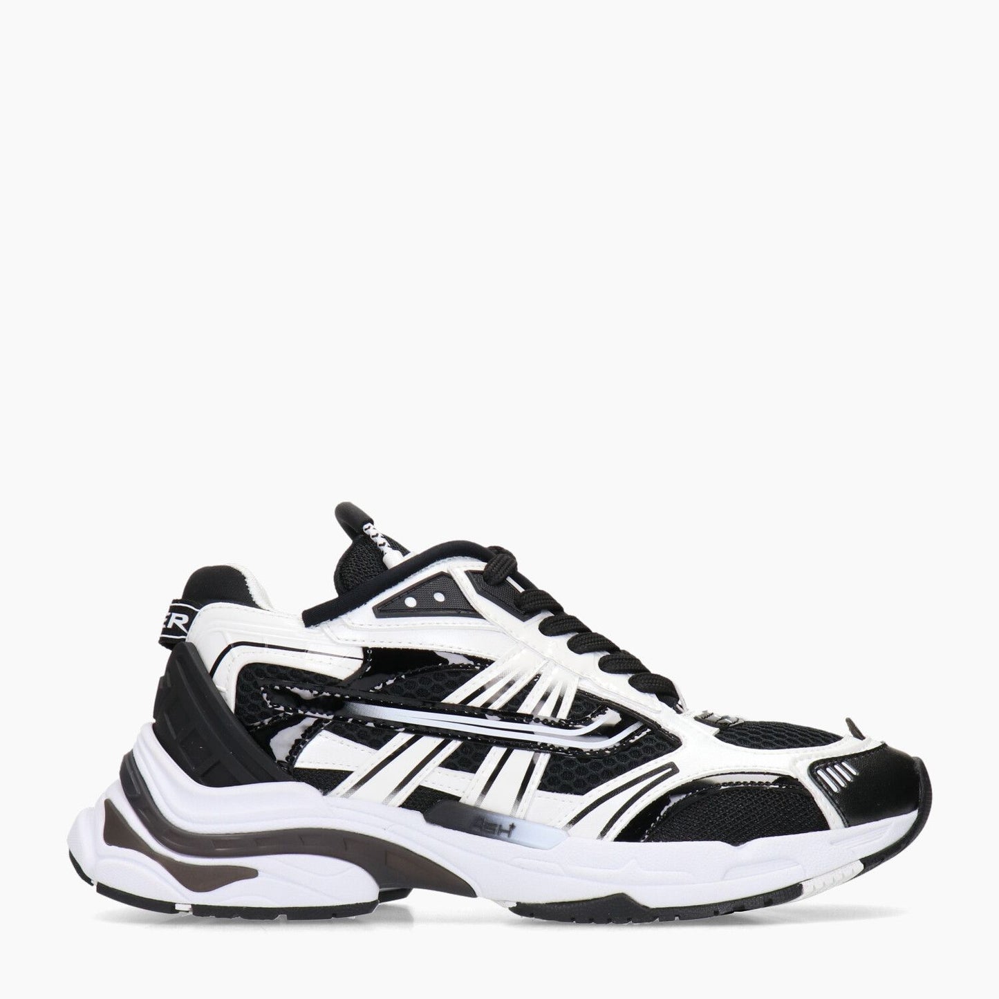 Sneakers Race