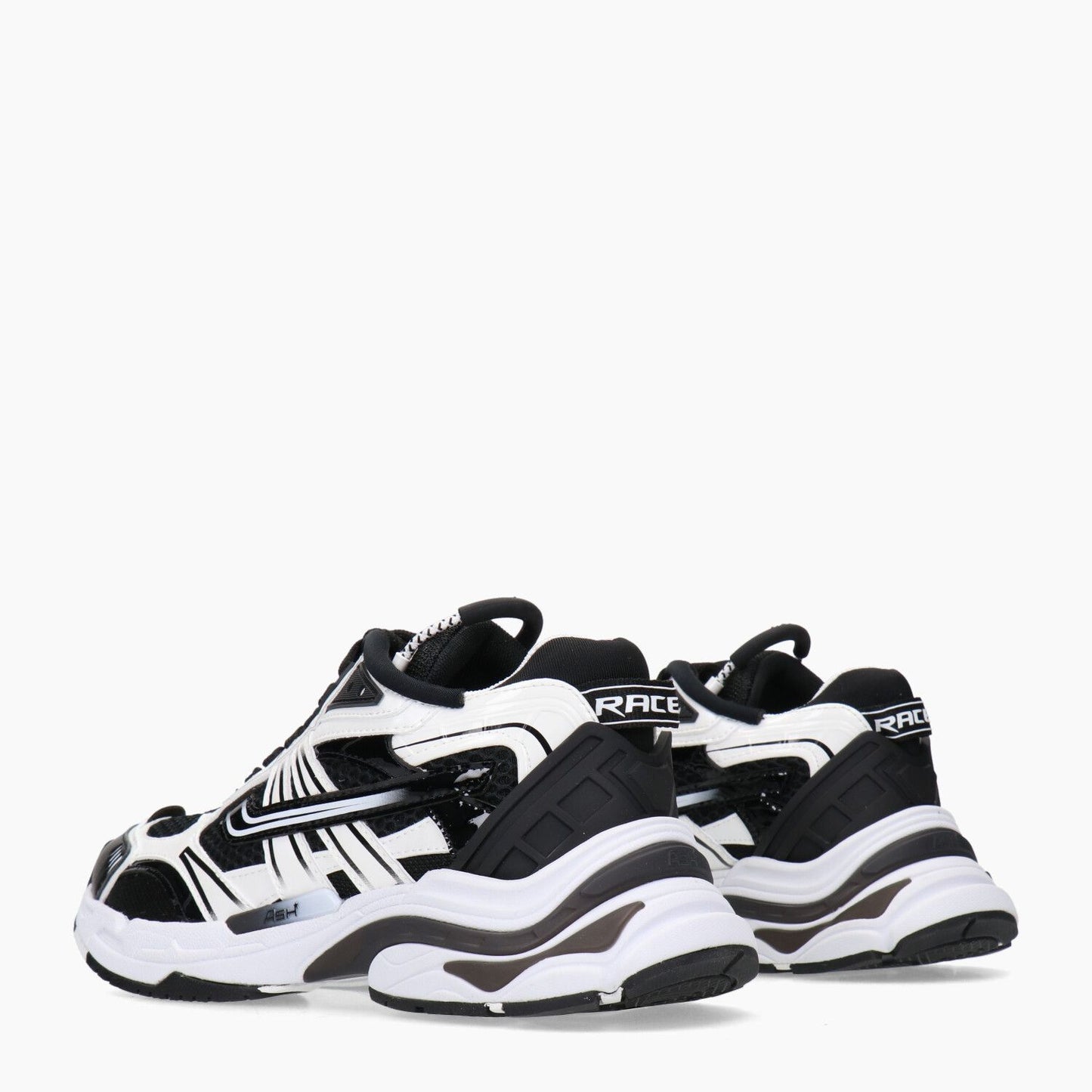 Sneakers Race