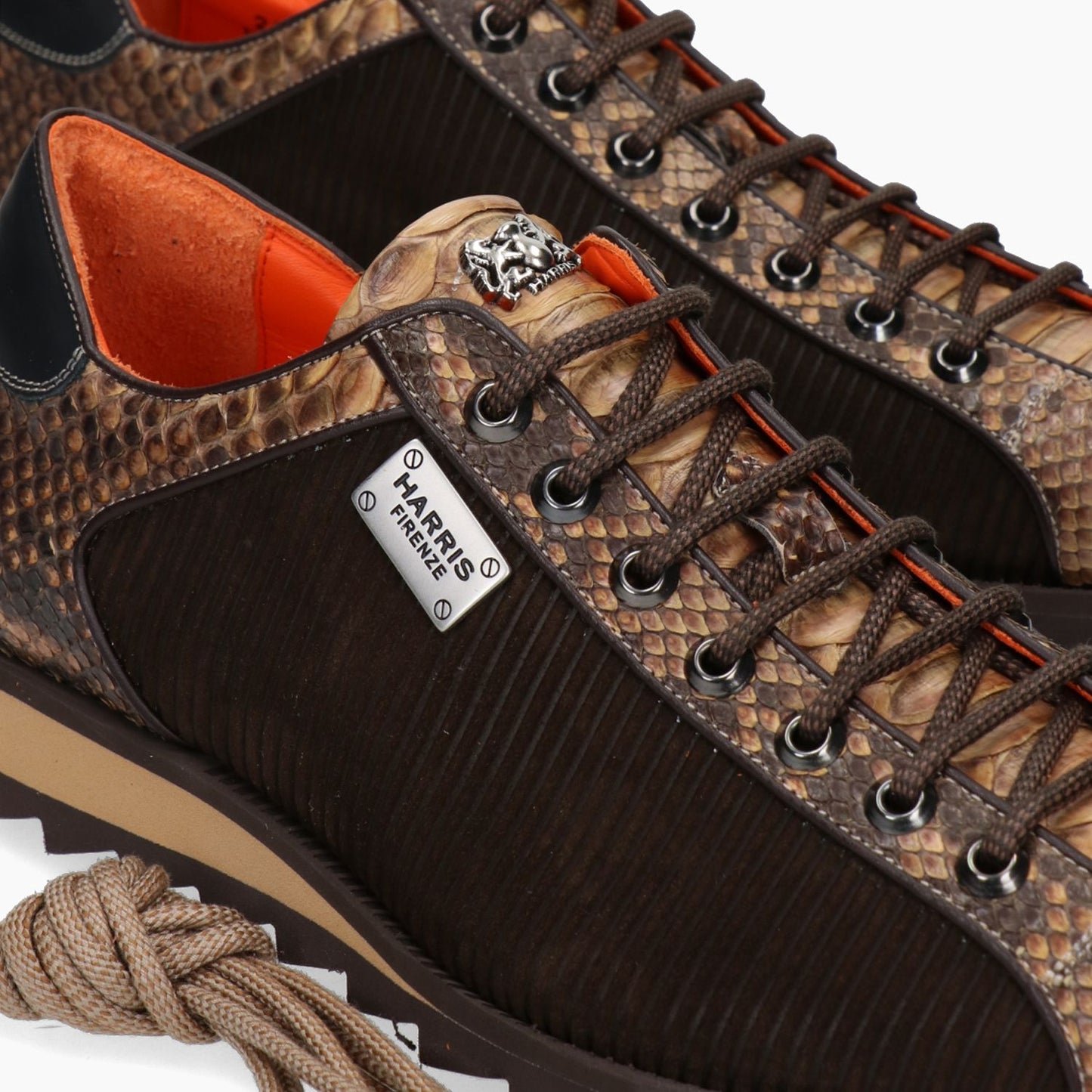 Schnürschuhe