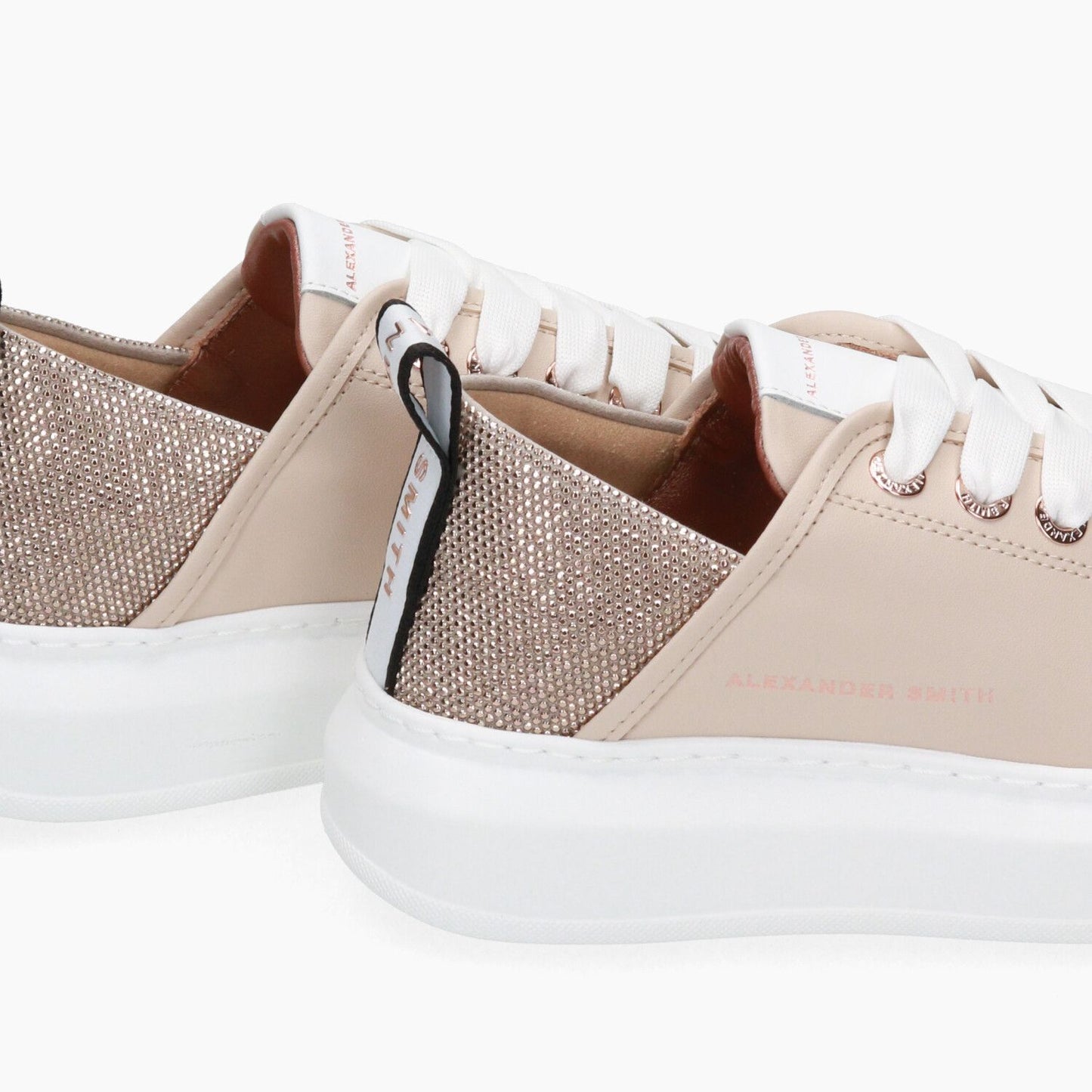 Wembley-W Sneakers