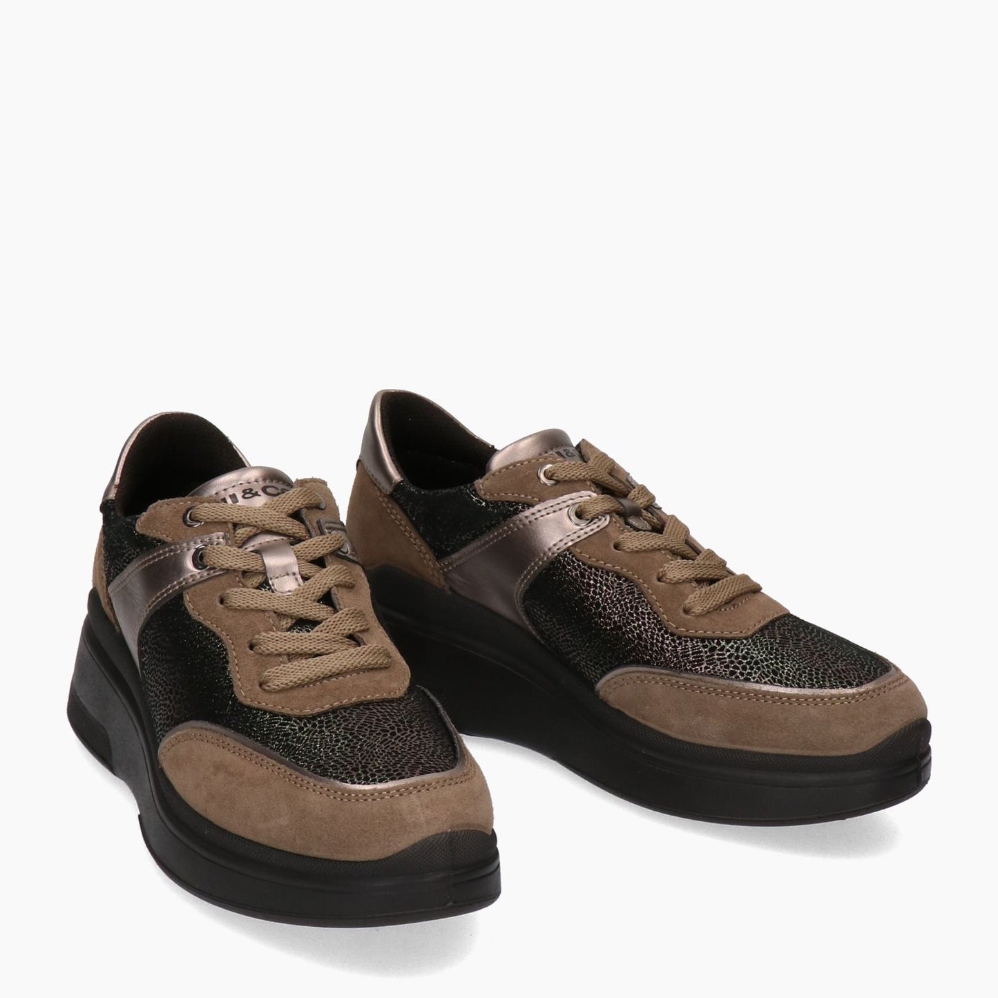 Paloma Sneakers