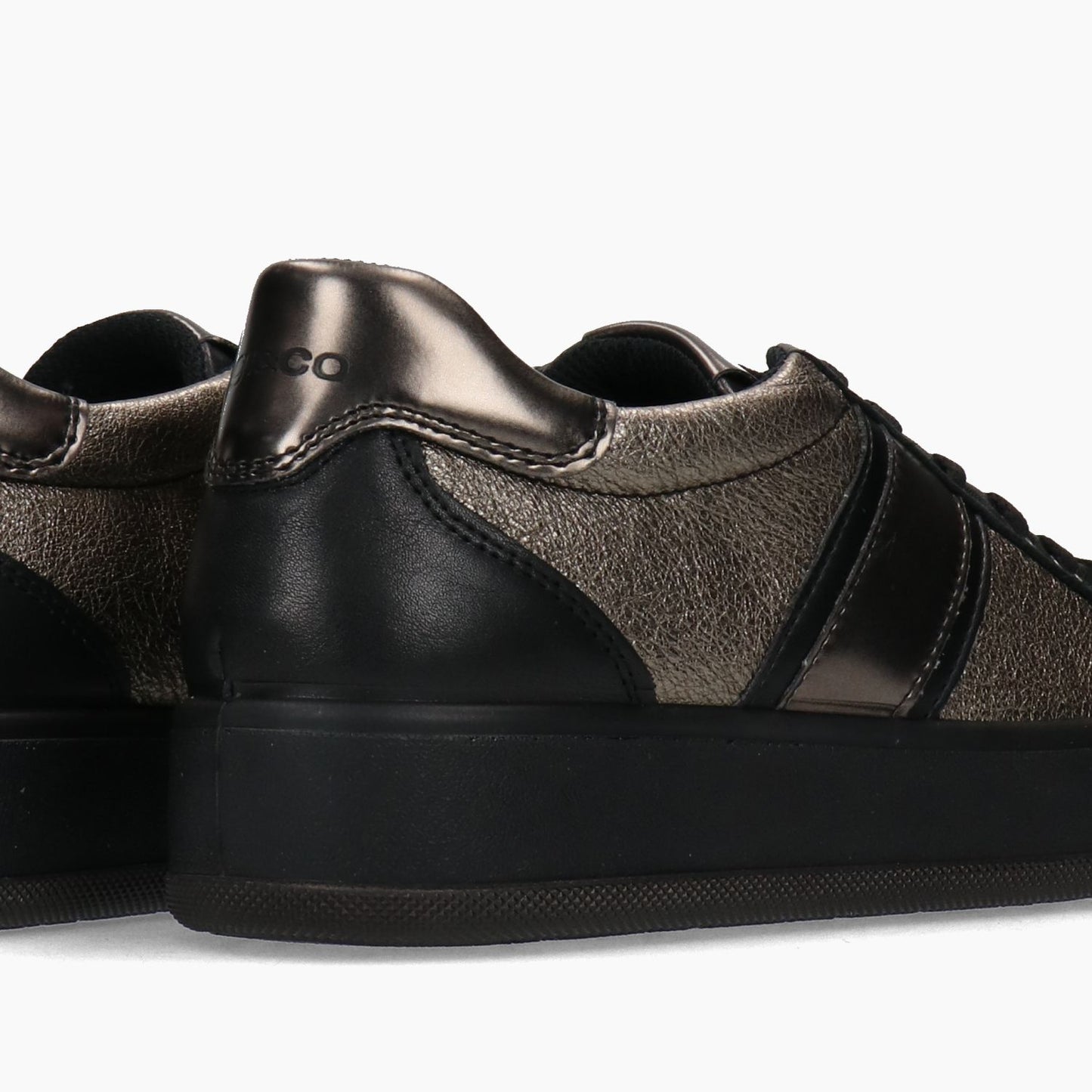 Ava Sneakers