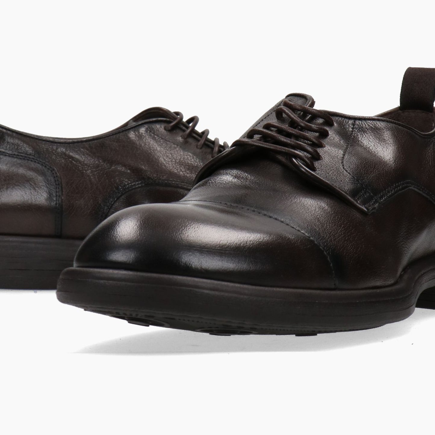 Schnürschuhe mit Spikes