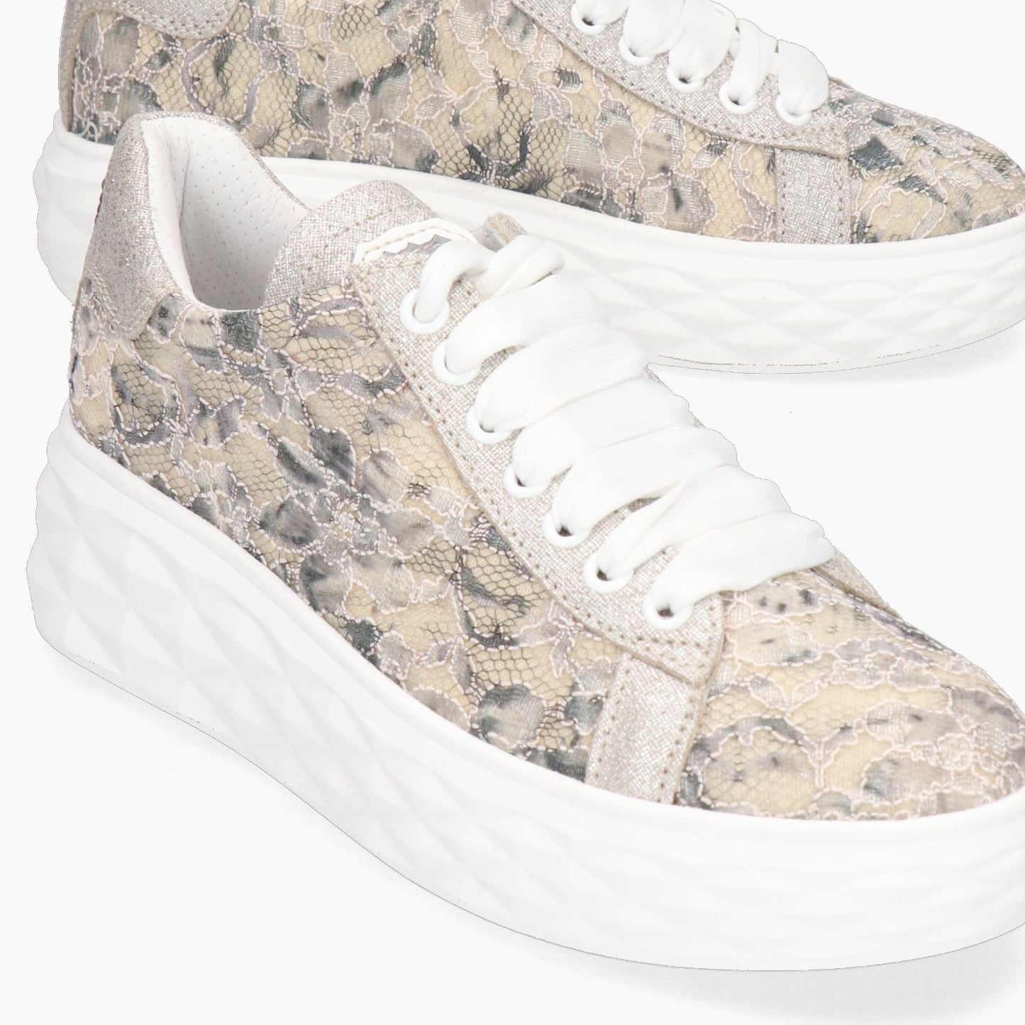 Mia Lace Sneakers
