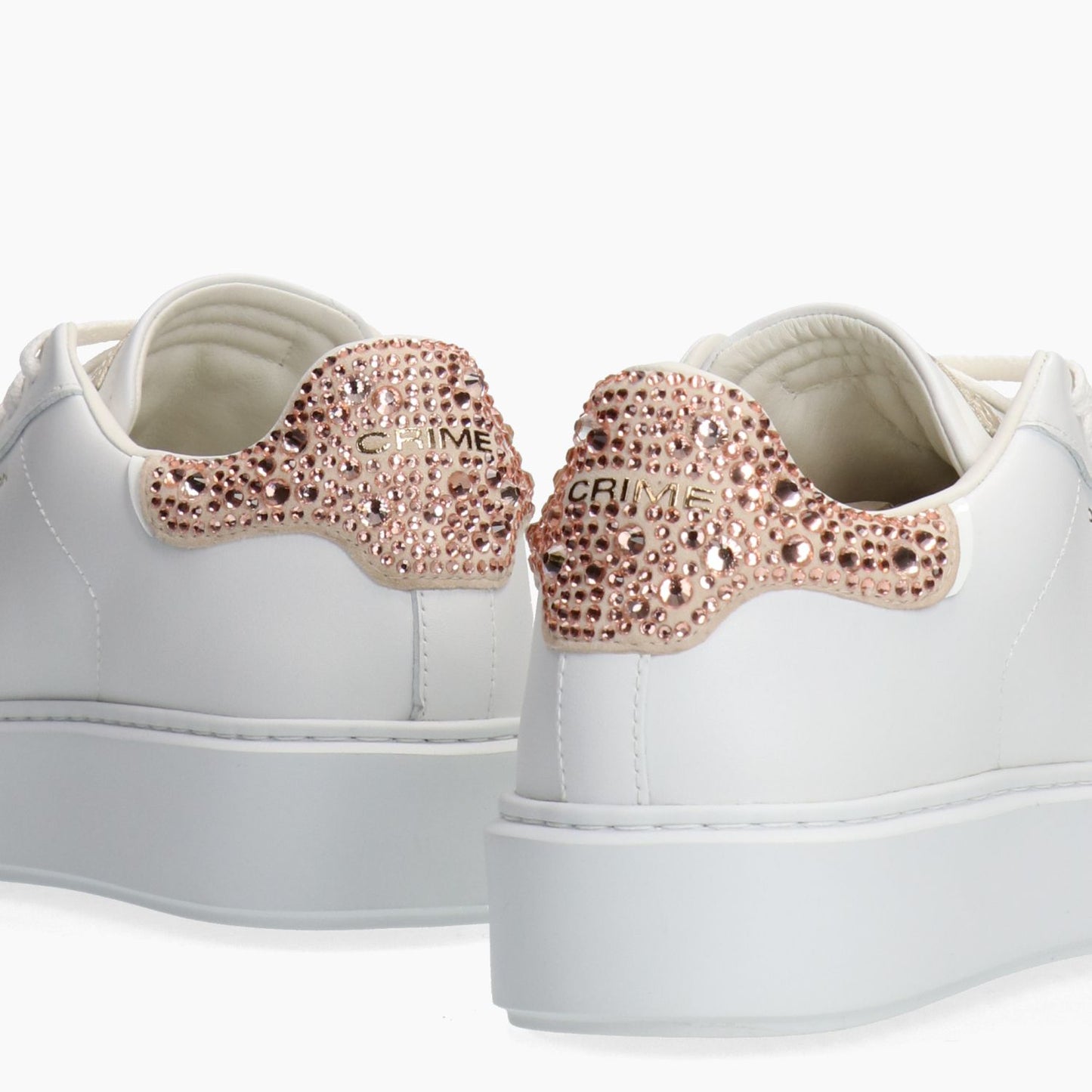 Neue extraleichte Sneaker