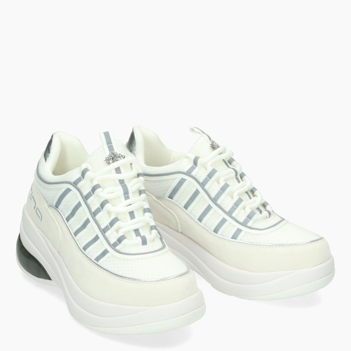 Sneakers Up