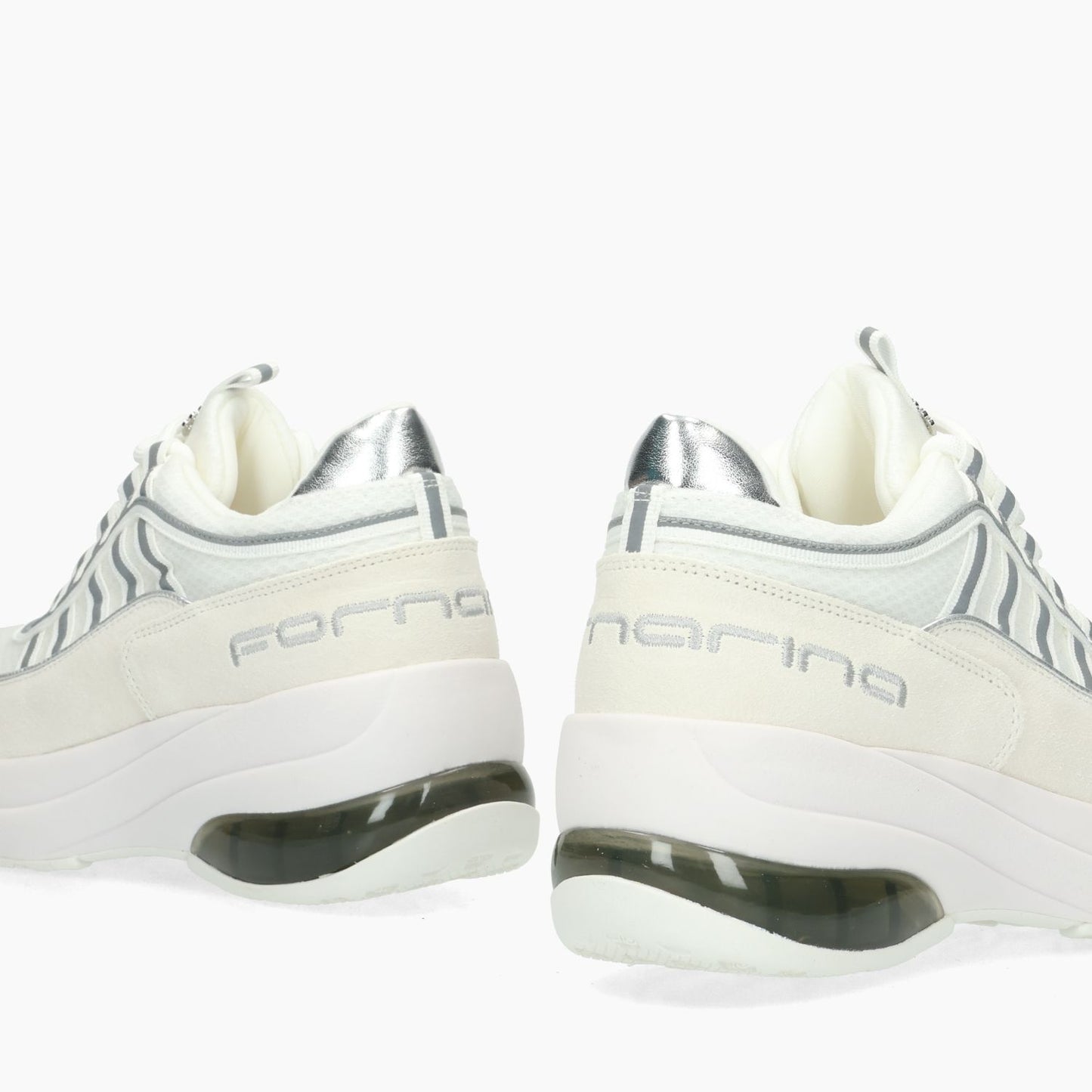 Sneakers Up
