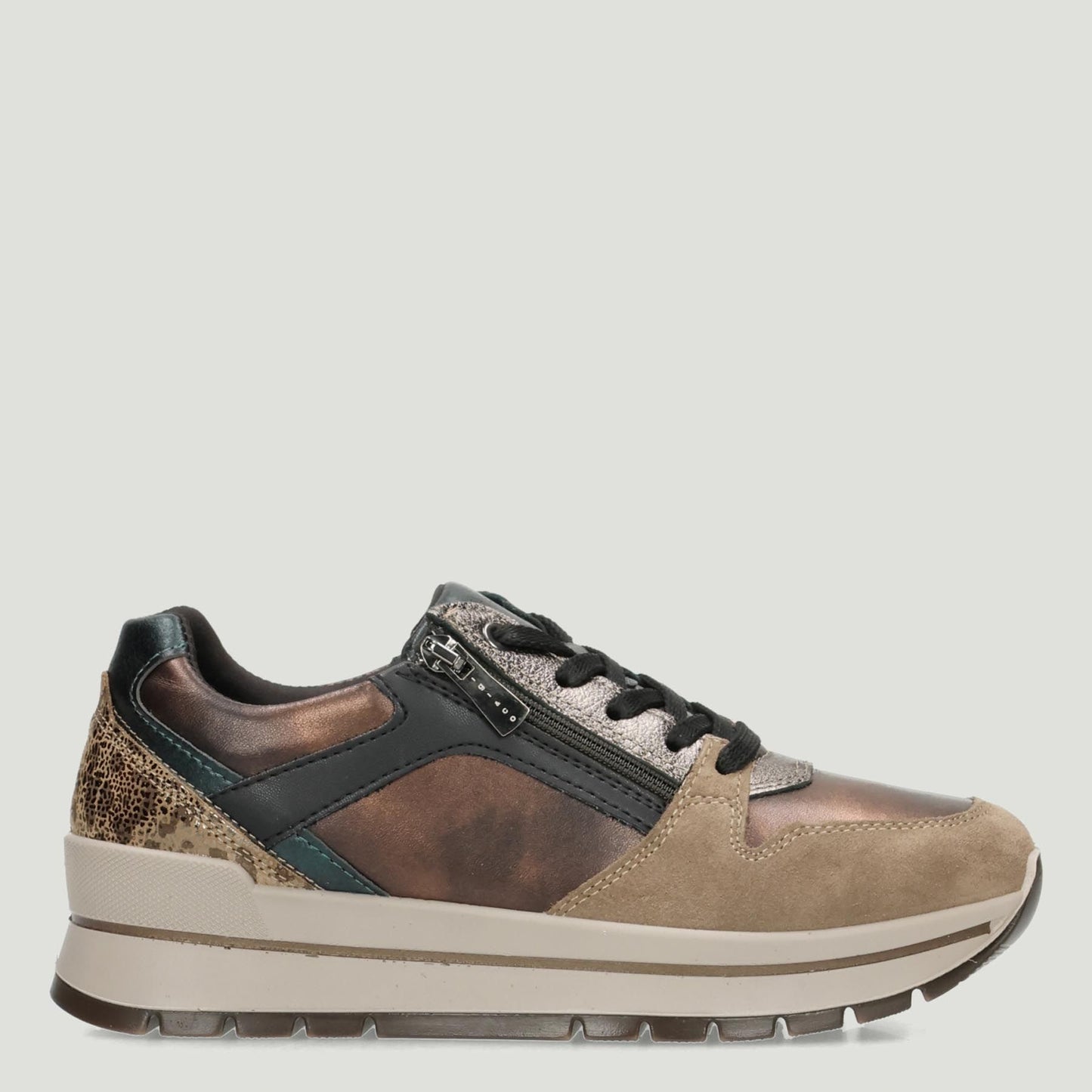 Anika Sneakers