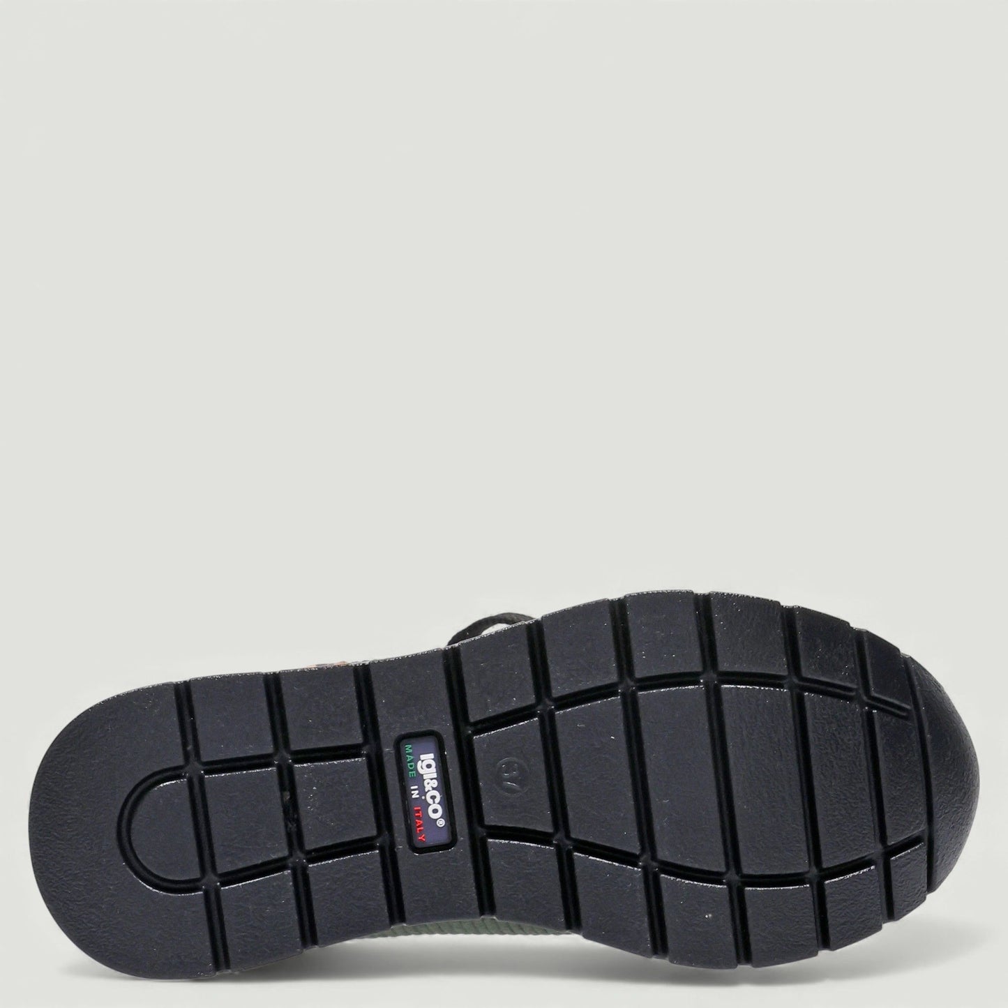 Kola Sneakers
