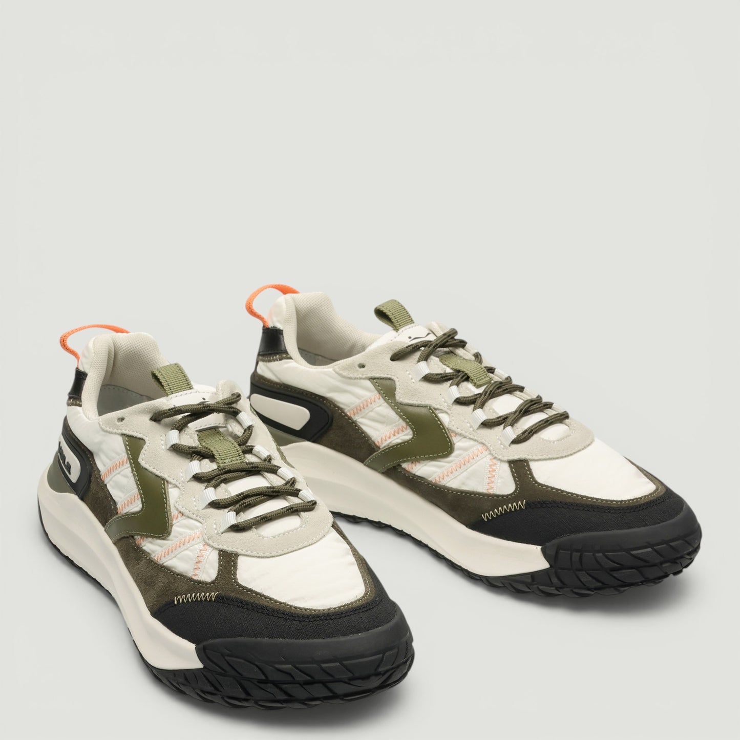 Sneakers Club Act 2 M