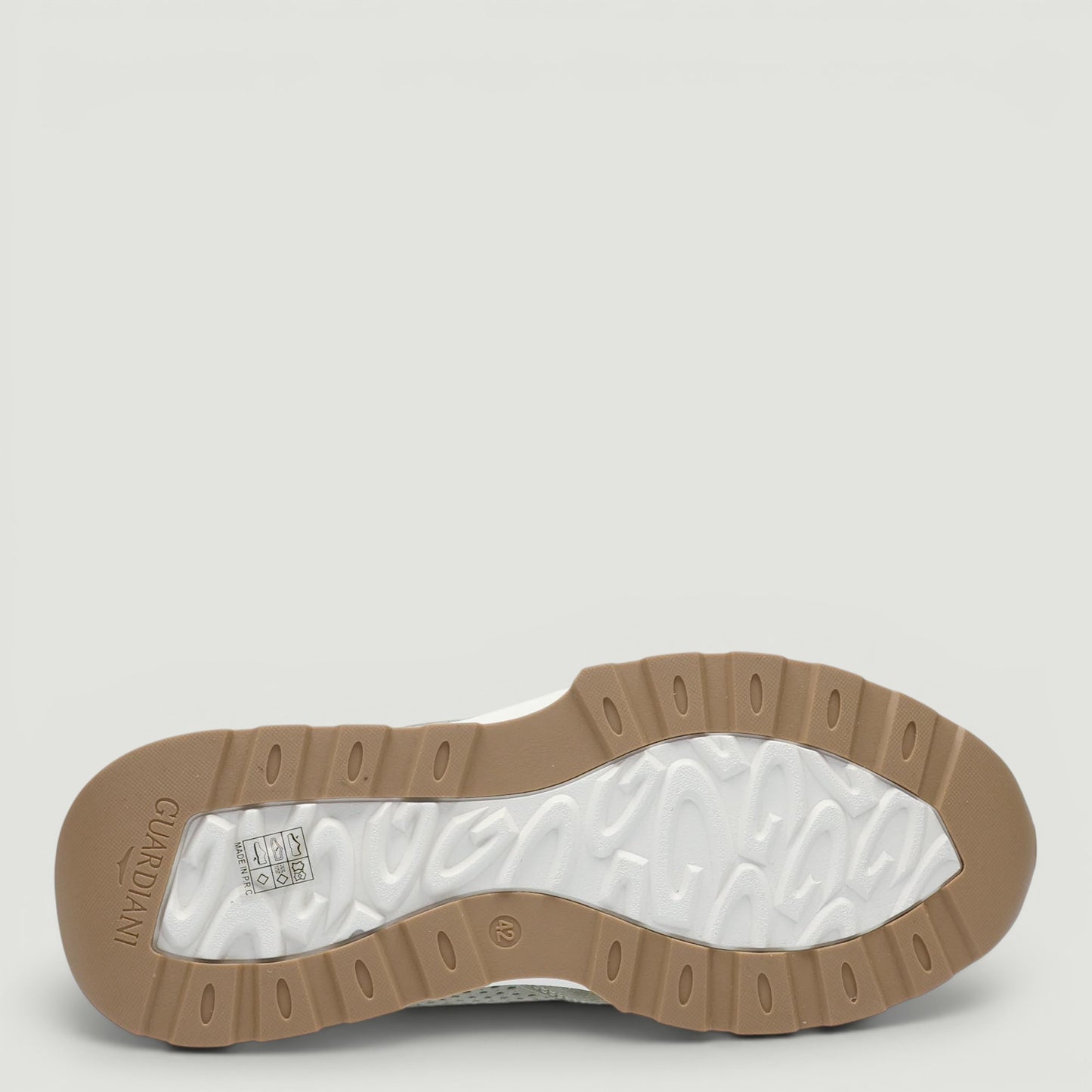 Sneakers Levante Punched