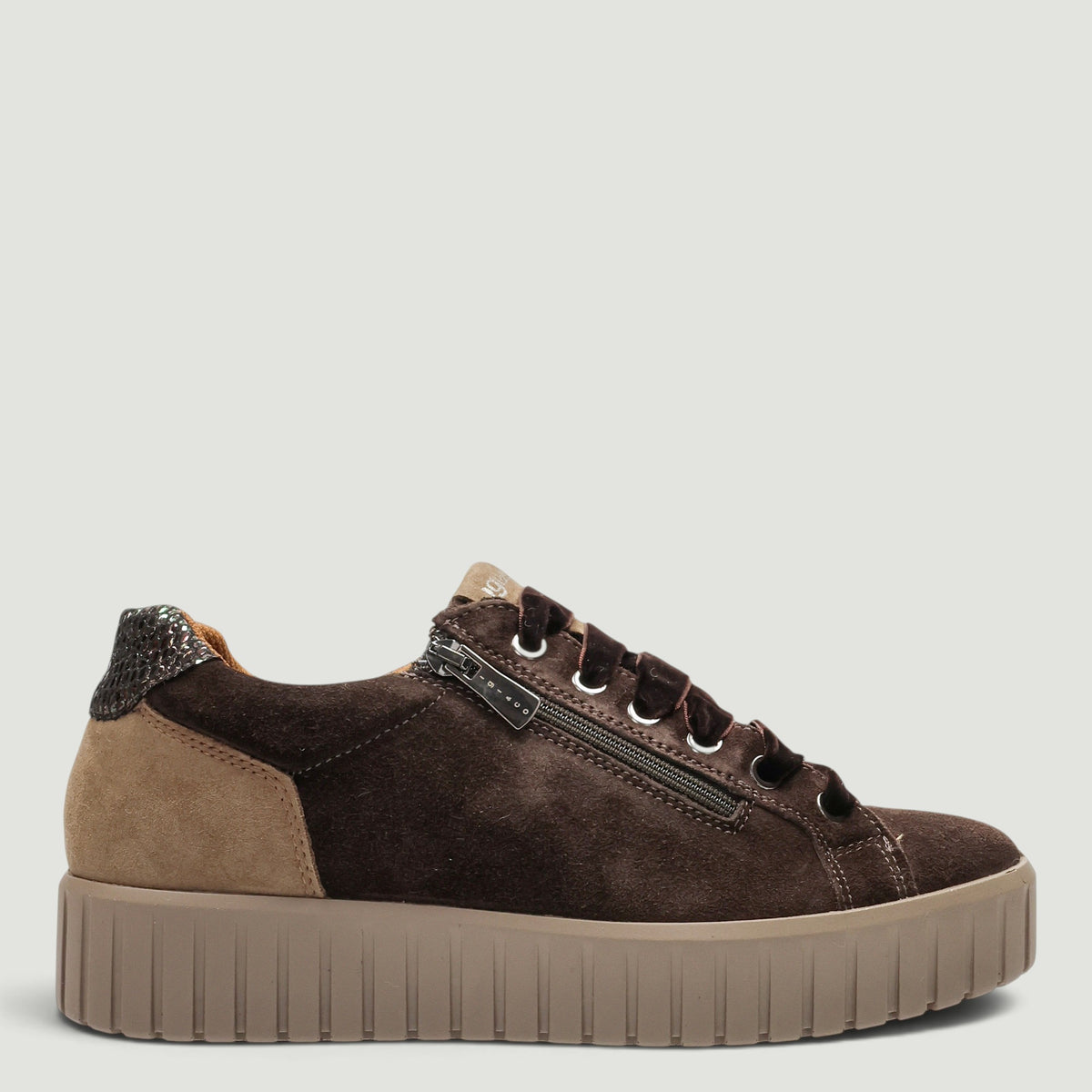 Sneakers Ares