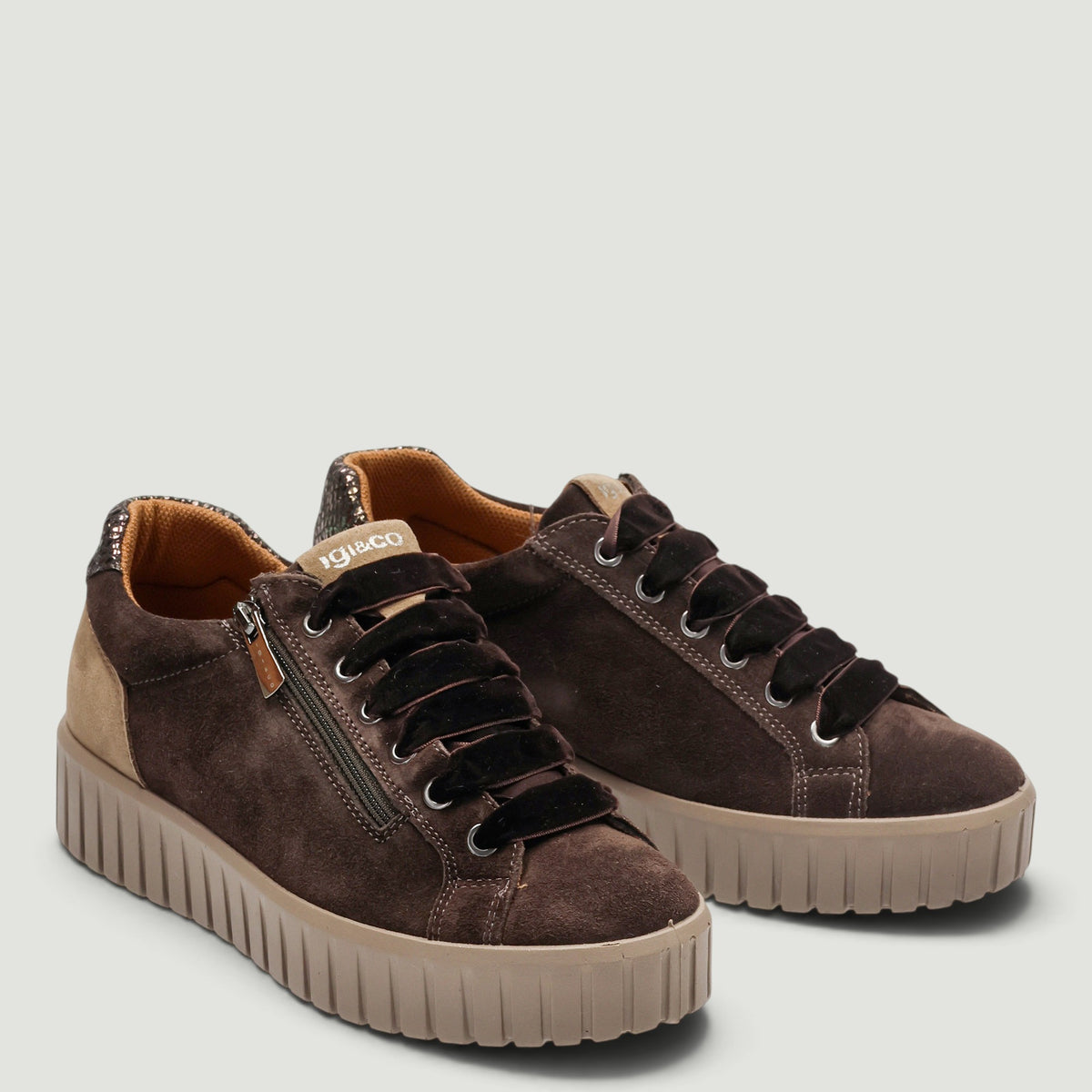 Sneakers Ares