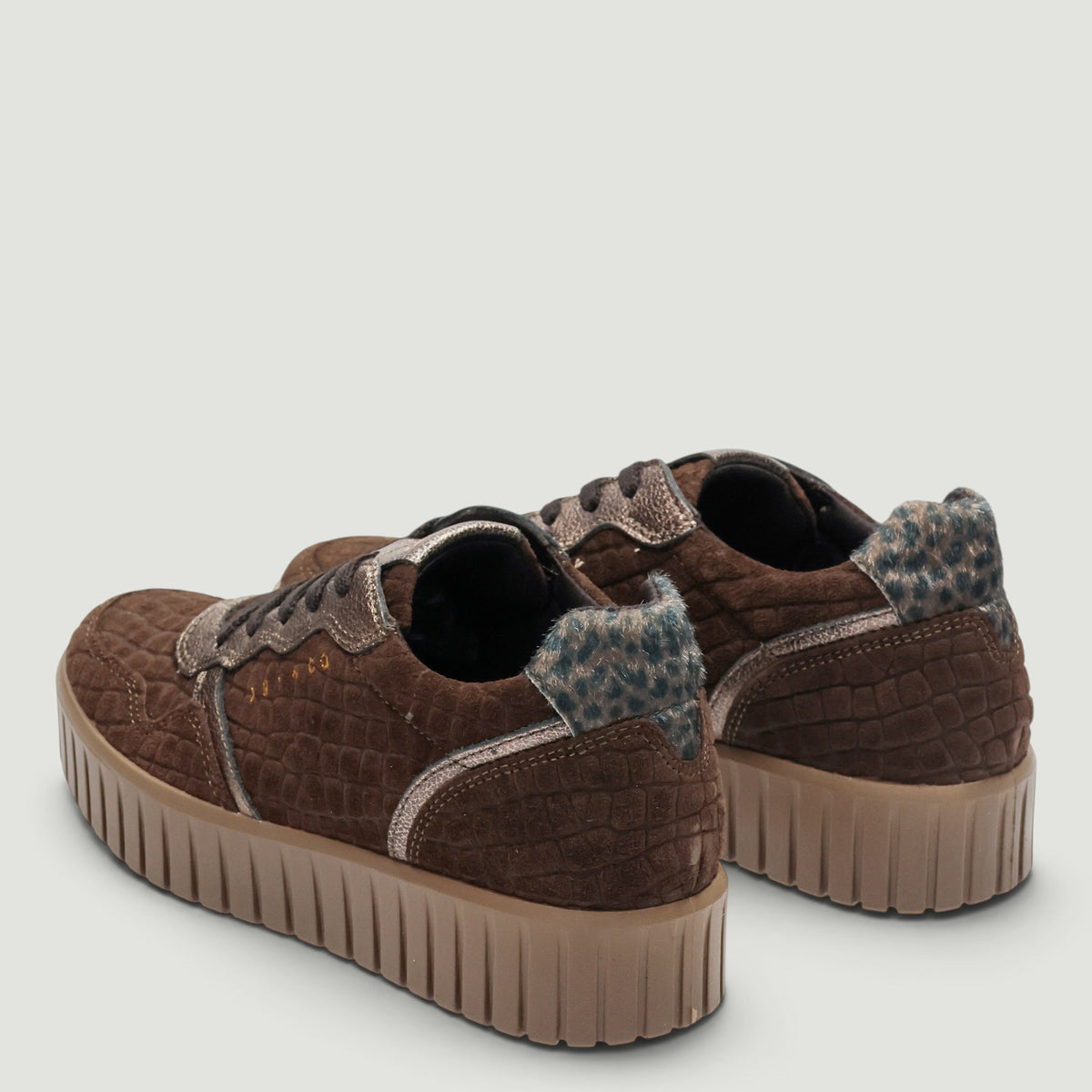 Sneakers Ares