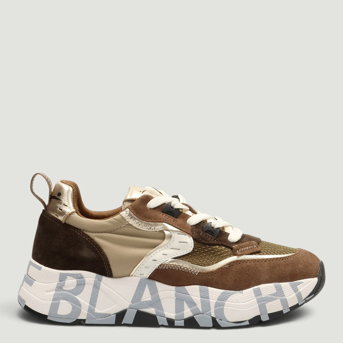 Sneakers Club105
