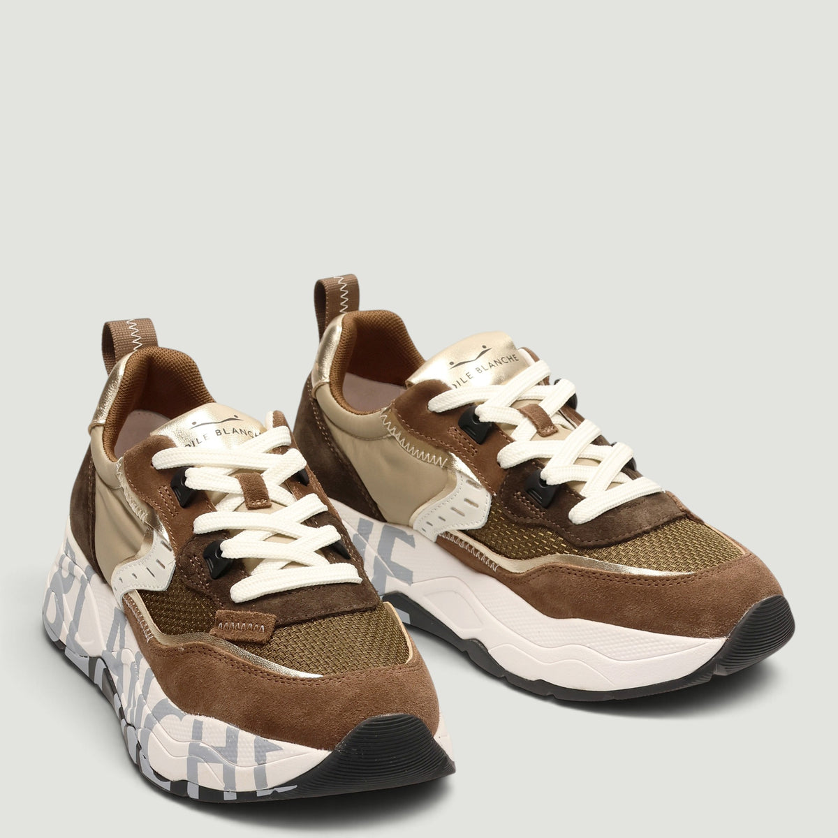 Sneakers Club105