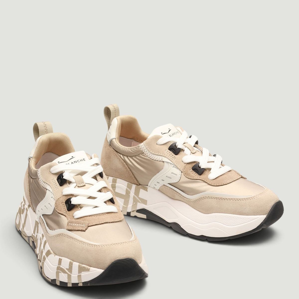 Sneakers Club105