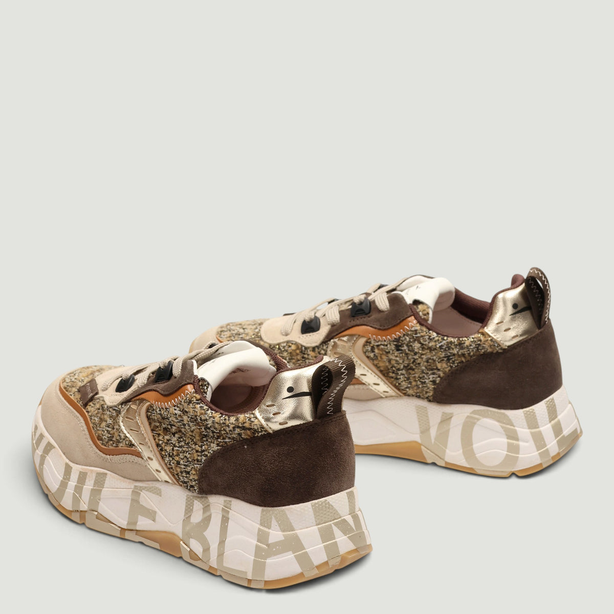 Sneakers Club105