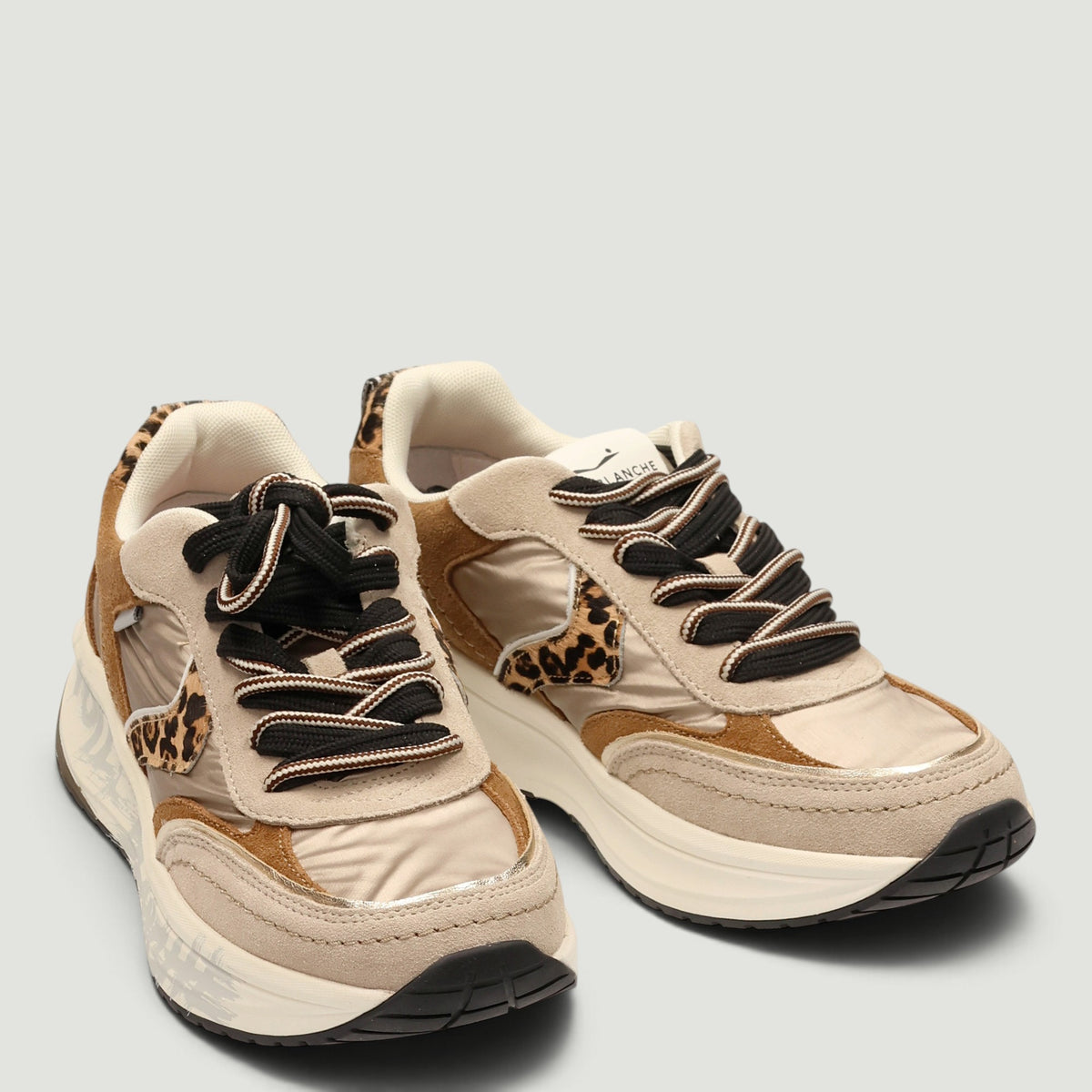 Sneakers Club124
